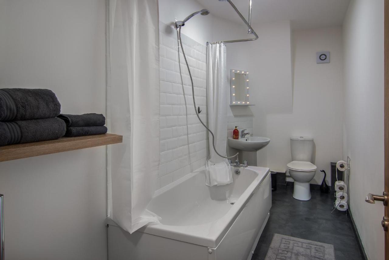 Stunning Church Conversion Close To The Tower Blackpool Exterior photo